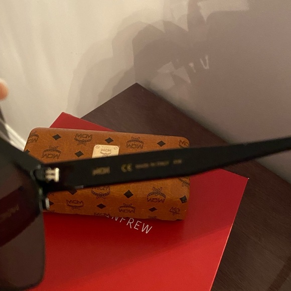 MCM sunglasses - Picture 10 of 13